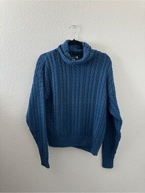 VTG Harold’s 100% Cotton Made in USA Cable-Knit Turtleneck Sweater in Blue